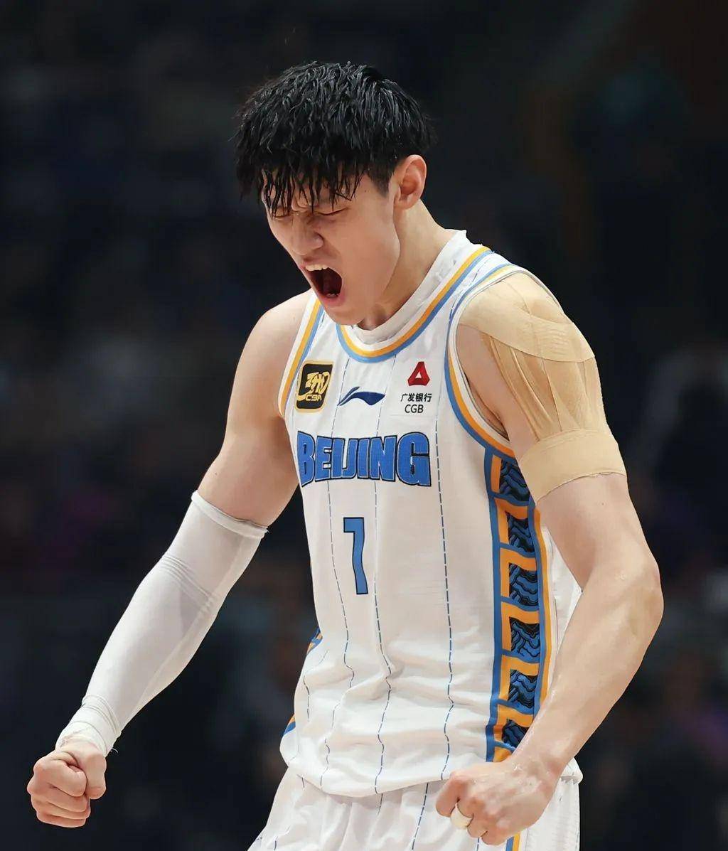 包含斯图加特训练开放日,转会期更衣室发声引欢呼,CBA季后赛在即,赛程密集仍需轮换的词条 包含斯图加特训练开放日,转会期更衣室发声引欢呼,CBA季后赛在即,赛程密集仍需轮换的词条