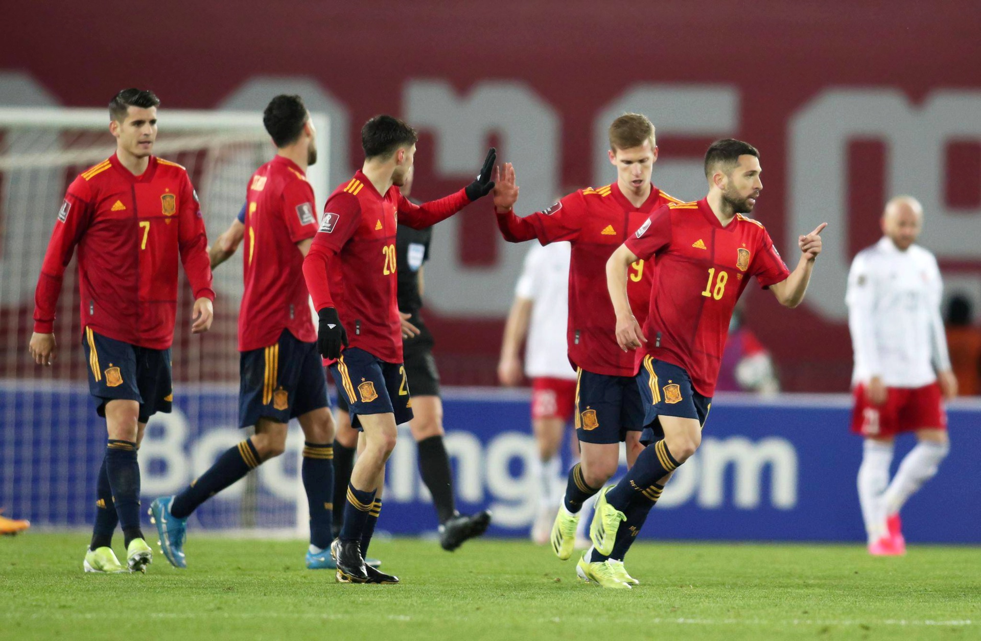 拉齐奥迎欧冠关键赛，关键时刻绝杀压哨，压力陡增，阵容厚度经受考验(国际米兰vs拉齐奥决赛冲击)