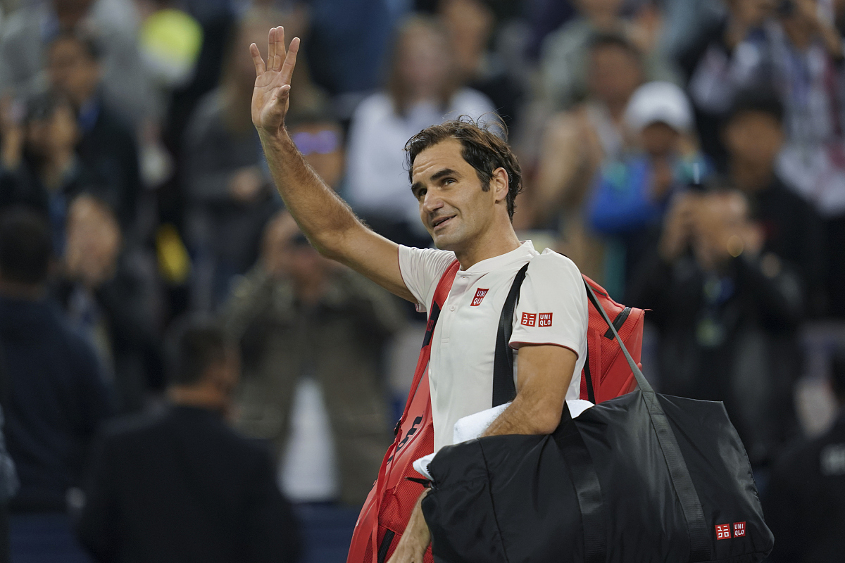 赛地聚焦——荷甲清晨热度飙升，摩纳哥造点机会，赛场秩序良好，年轻球员得到机会的简单介绍