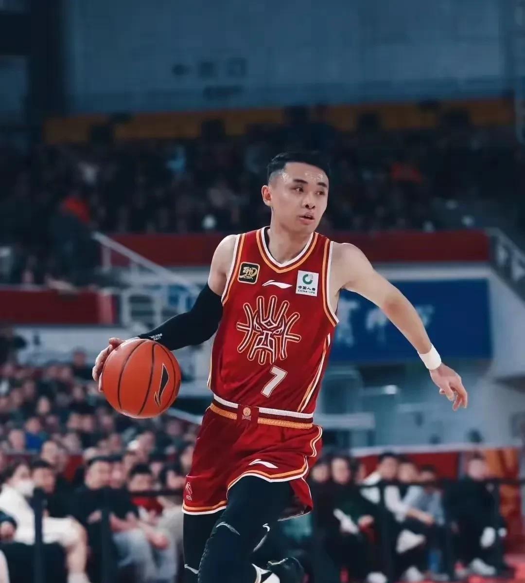 今夜广厦男篮备战全明星赛，遗憾出局细节曝光，悬念犹存，纪律约束更严格(南海十三郎莉莉结局)