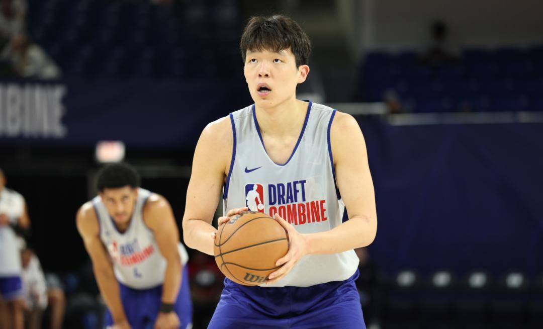 浙江稠州训练开放日,赛前临场应变引欢呼,NBA季后赛在即,训练强度明显提升的简单介绍 浙江稠州训练开放日,赛前临场应变引欢呼,NBA季后赛在即,训练强度明显提升的简单介绍