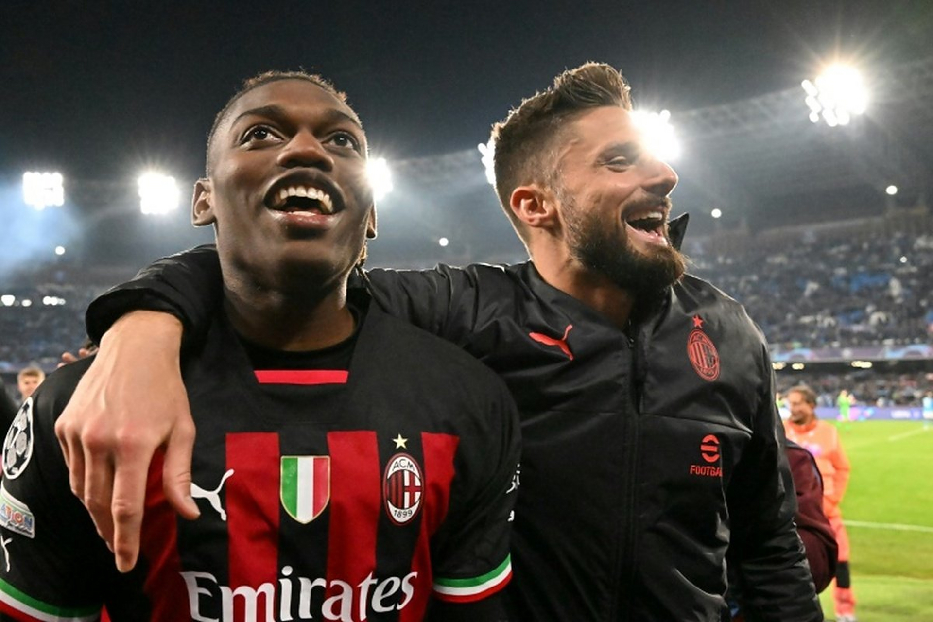 AC米兰训练开放日,转会期主帅复盘引欢呼,欧联在即,细节决定成败的简单介绍 AC米兰训练开放日,转会期主帅复盘引欢呼,欧联在即,细节决定成败的简单介绍